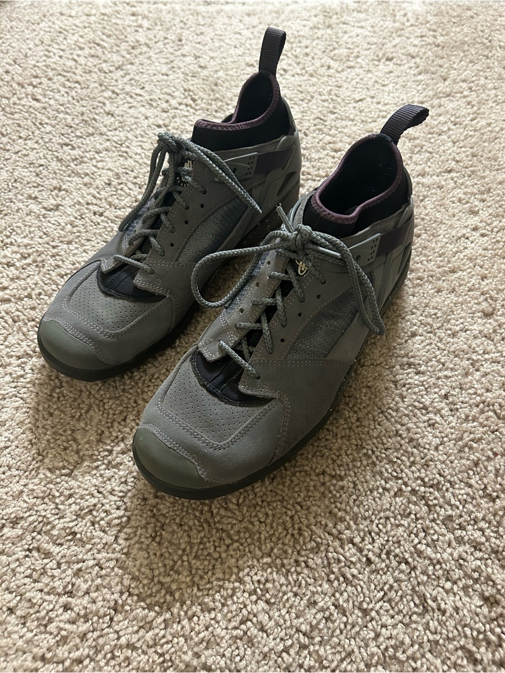 Nike Air Revaderchi Hiking Sneakers Flint Grey Men’s Size 10.5
